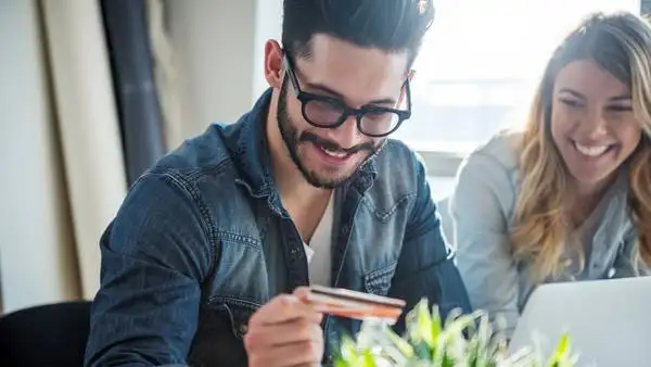 Un estudio confirma que el dinero contribuye a la felicidad