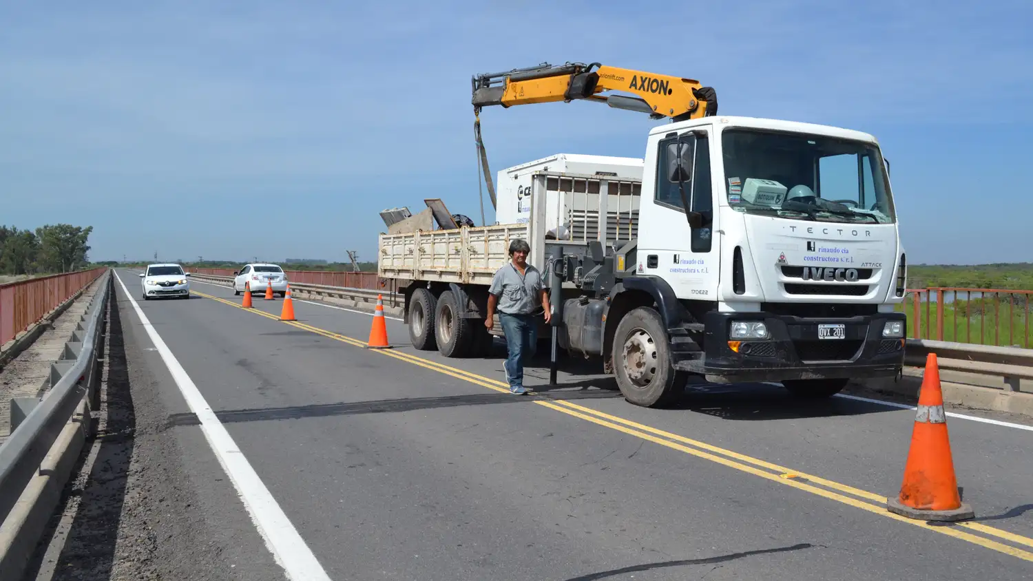 Quedó habilitado el tránsito pesado en el puente de la Ruta 4