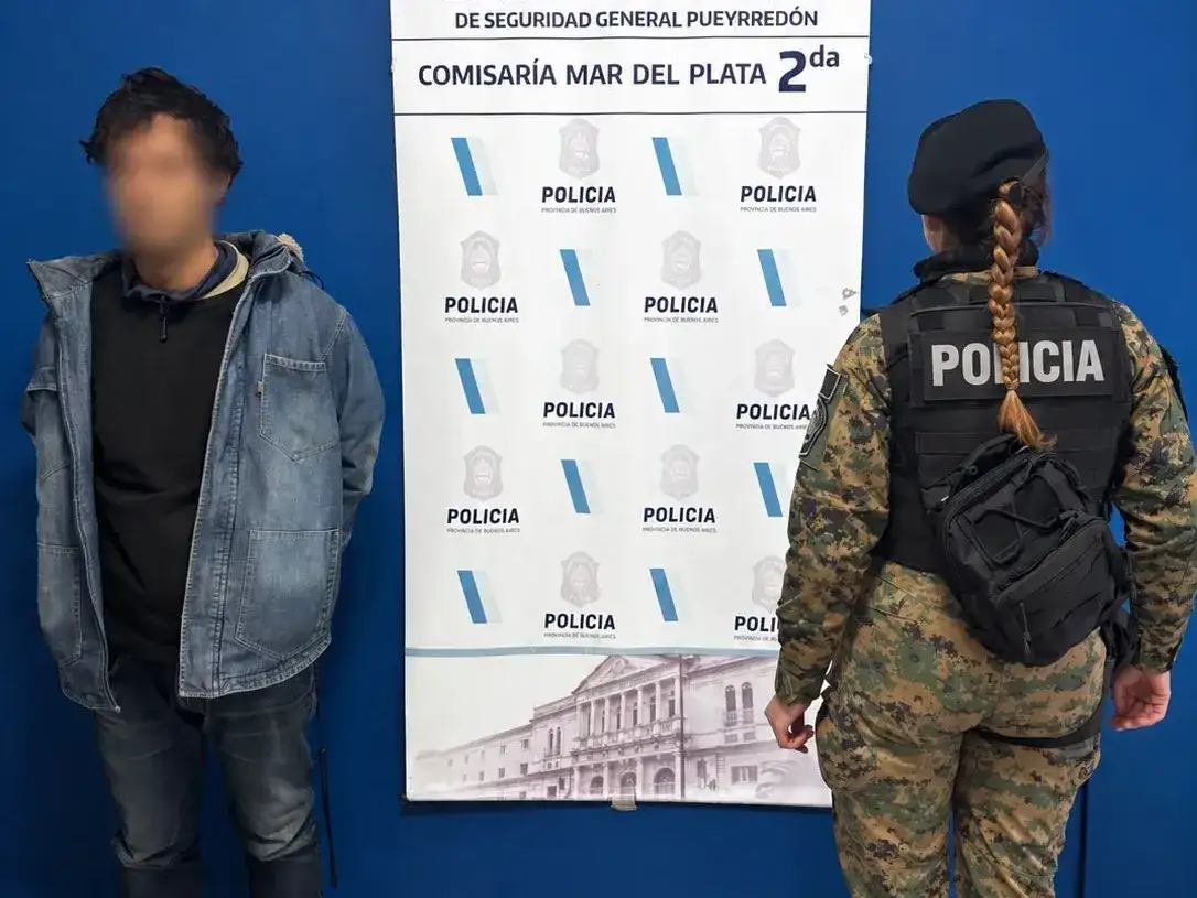 Escucharon los gritos de auxilio y frenaron una agresión contra una mujer en plena calle