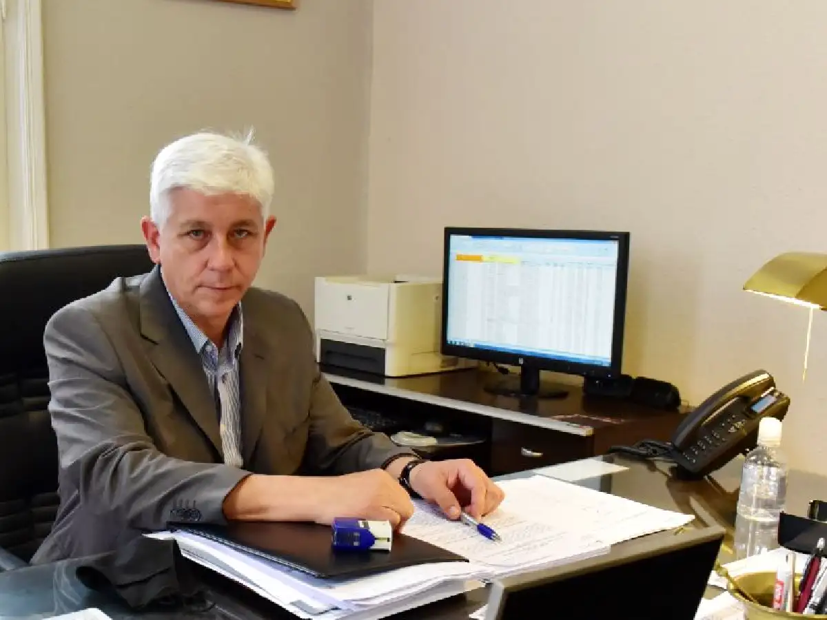 Tras su condena, Luis Viaut fue destituido de su cargo