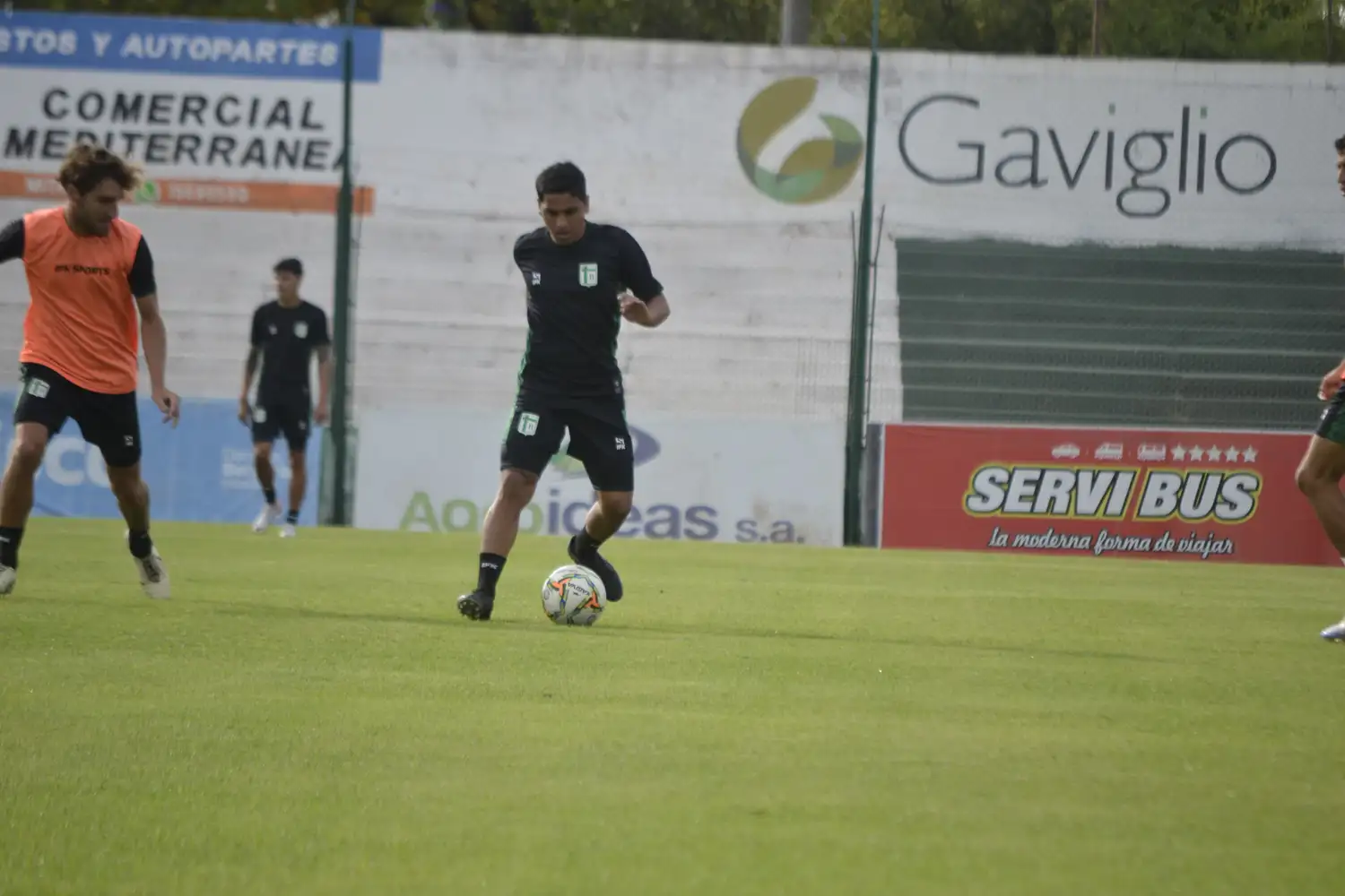 Matías Jaime, ex Defensores de Belgrano, continuará siendo titular en el equipo de Maza.