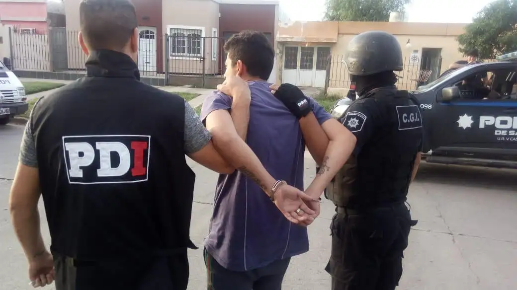 Dos hombres detenidos por homicidio en Frontera