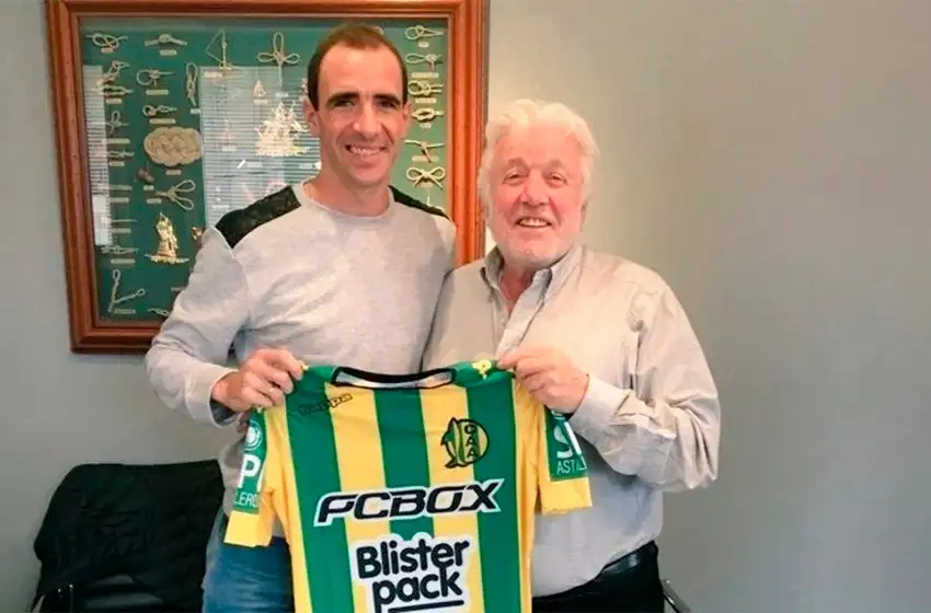 Somoza ya es el nuevo DT de Aldosivi