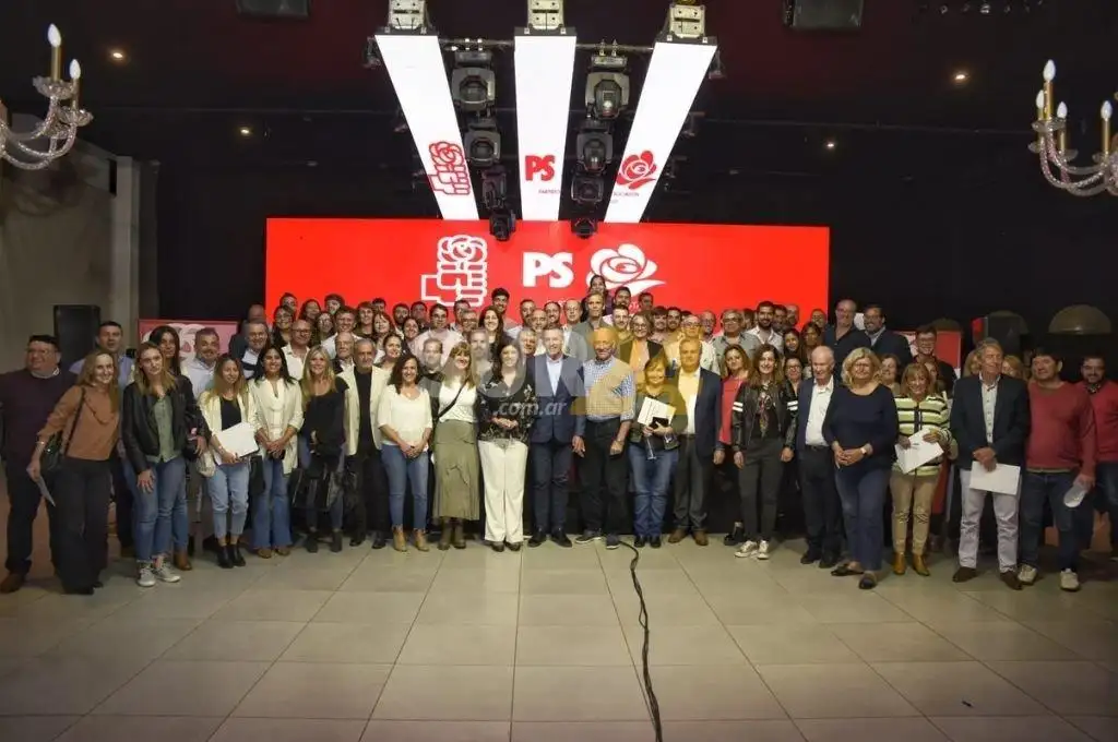 El “súper jueves” del Socialismo que promete no ir detrás de nadie