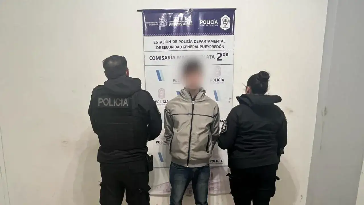 Detuvieron a un hombre con más de 40 gramos de una sustancia vegetal