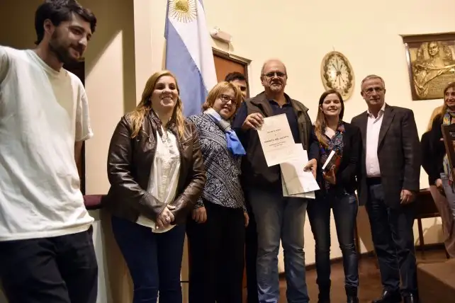 Distinguen a alfabetizadores voluntarios que enseñan en la cárcel