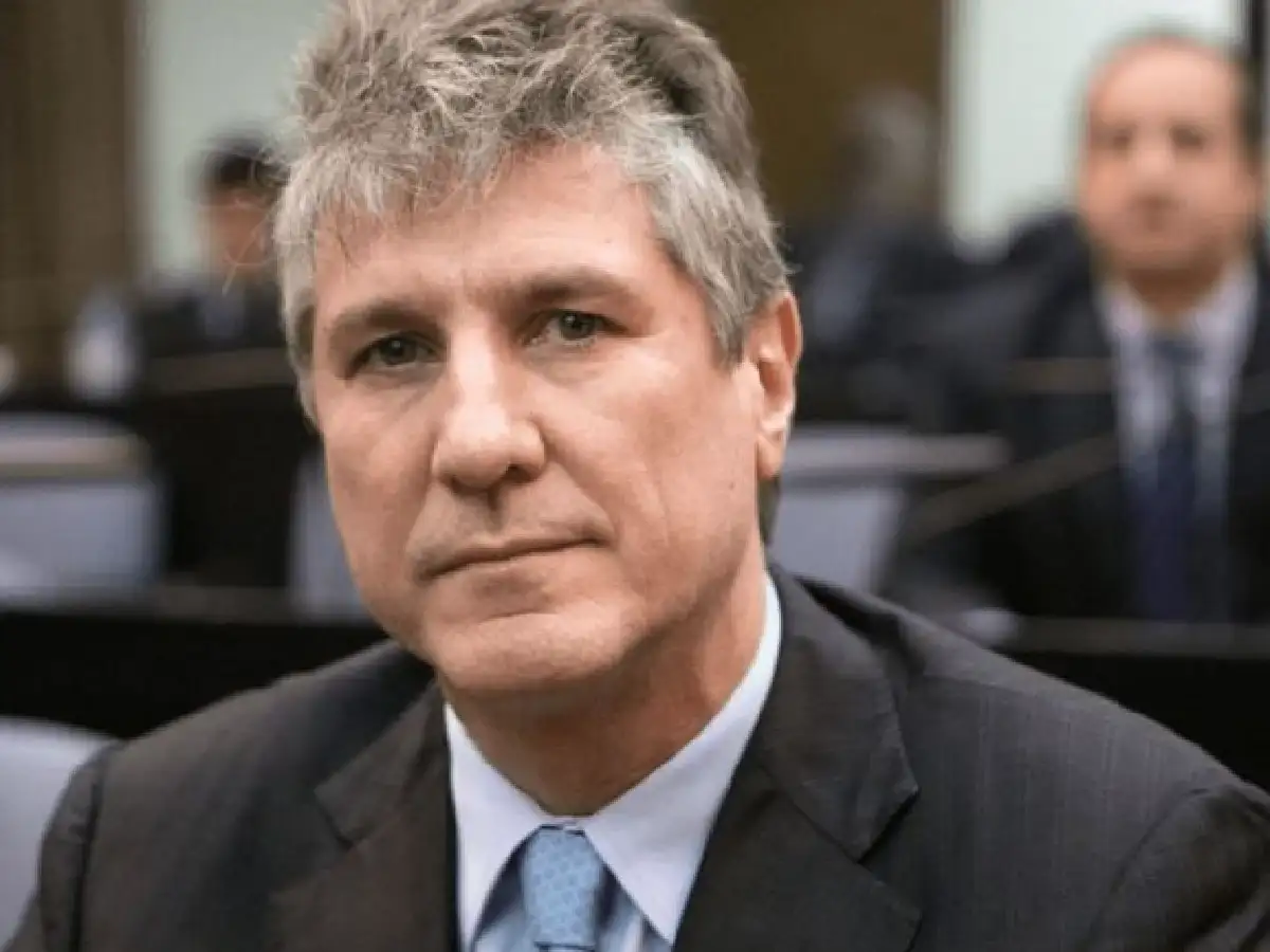 Trasladaron a Amado Boudou en avión sanitario a Buenos Aires y evalúan una cirugía