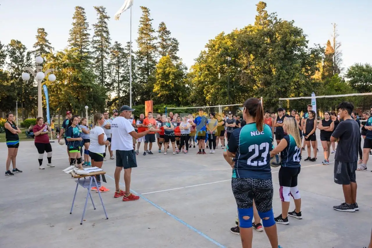 Voley: la Municipalidad organizó un torneo mixto