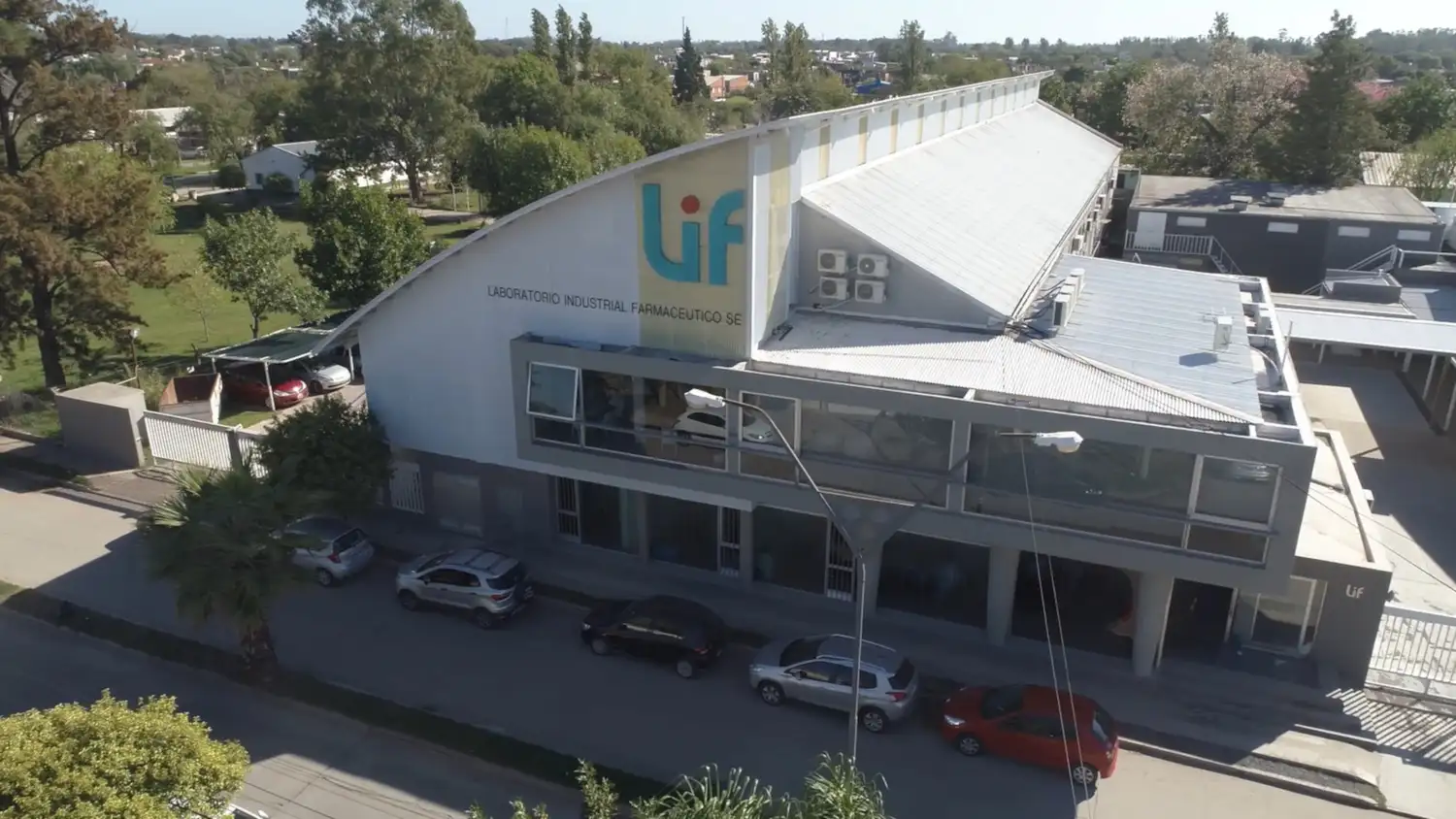 La provincia compró fármacos un 32% más barato que la Nación