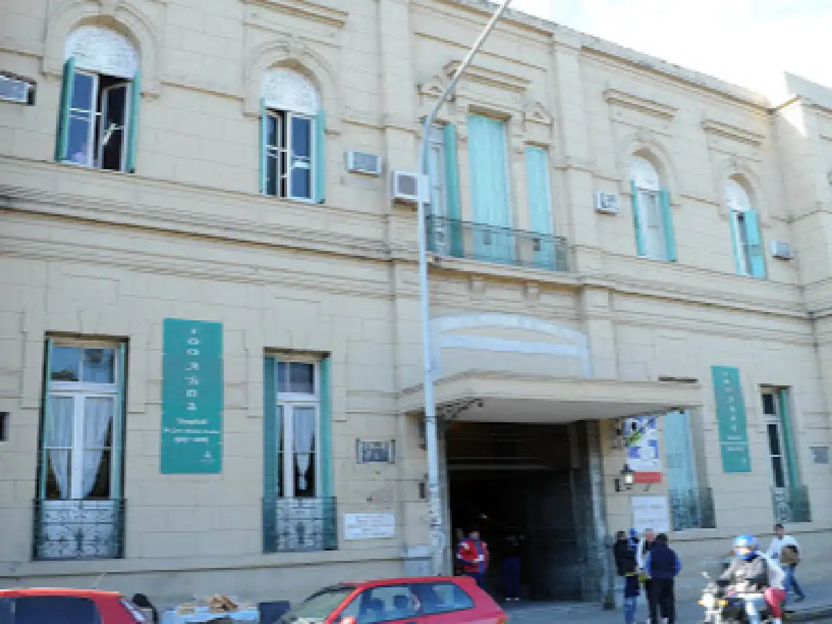 Llegó herido a un hospital de Santa Fe y lo detuvieron por un homicidio de hace tres años