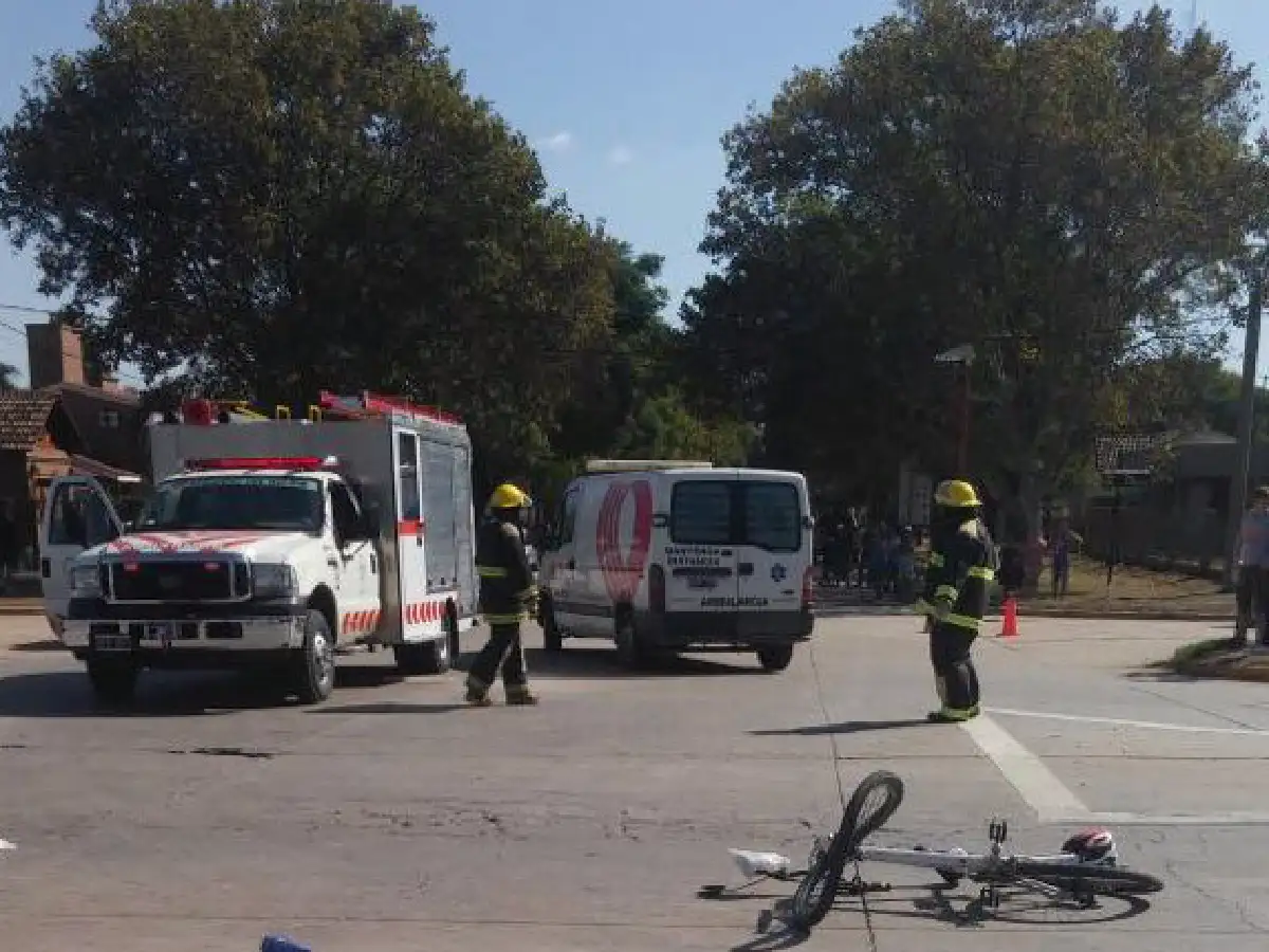 Brinkmann: ciclista grave tras chocar con el colectivo de un equipo de fútbol