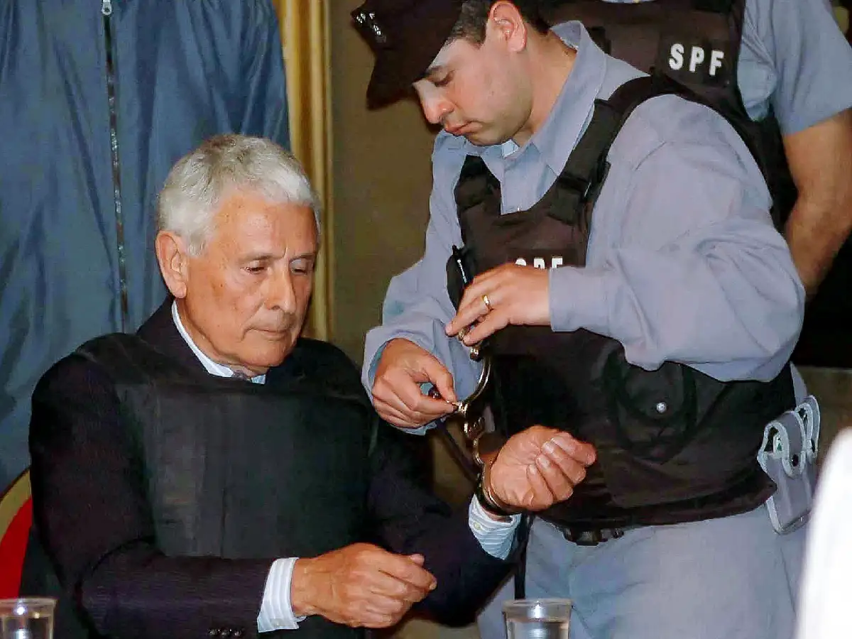 Etchecolatz deberá volver a cárcel, luego de revocarse la prisión domiciliaria
