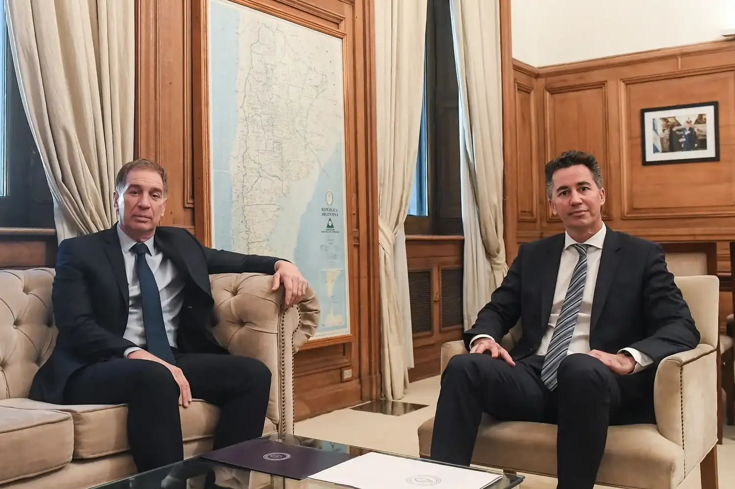 Diego Santilli recibió en Casa Rosada a Manuel Calvo