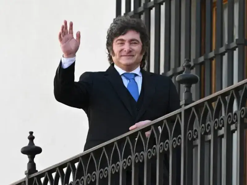 Javier Milei y Sandra Pettovello firmaron el decreto que oficializó el recambio en la Subsecretaría de Políticas Familiares.