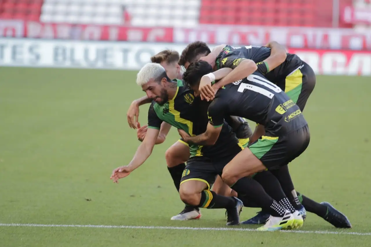 Aldosivi va de cabeza por la clasificación