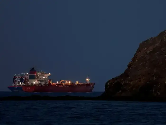 Estados Unidos e Irán tensan al máximo la crisis y el estrecho de Ormuz aparece como el eje del conflicto