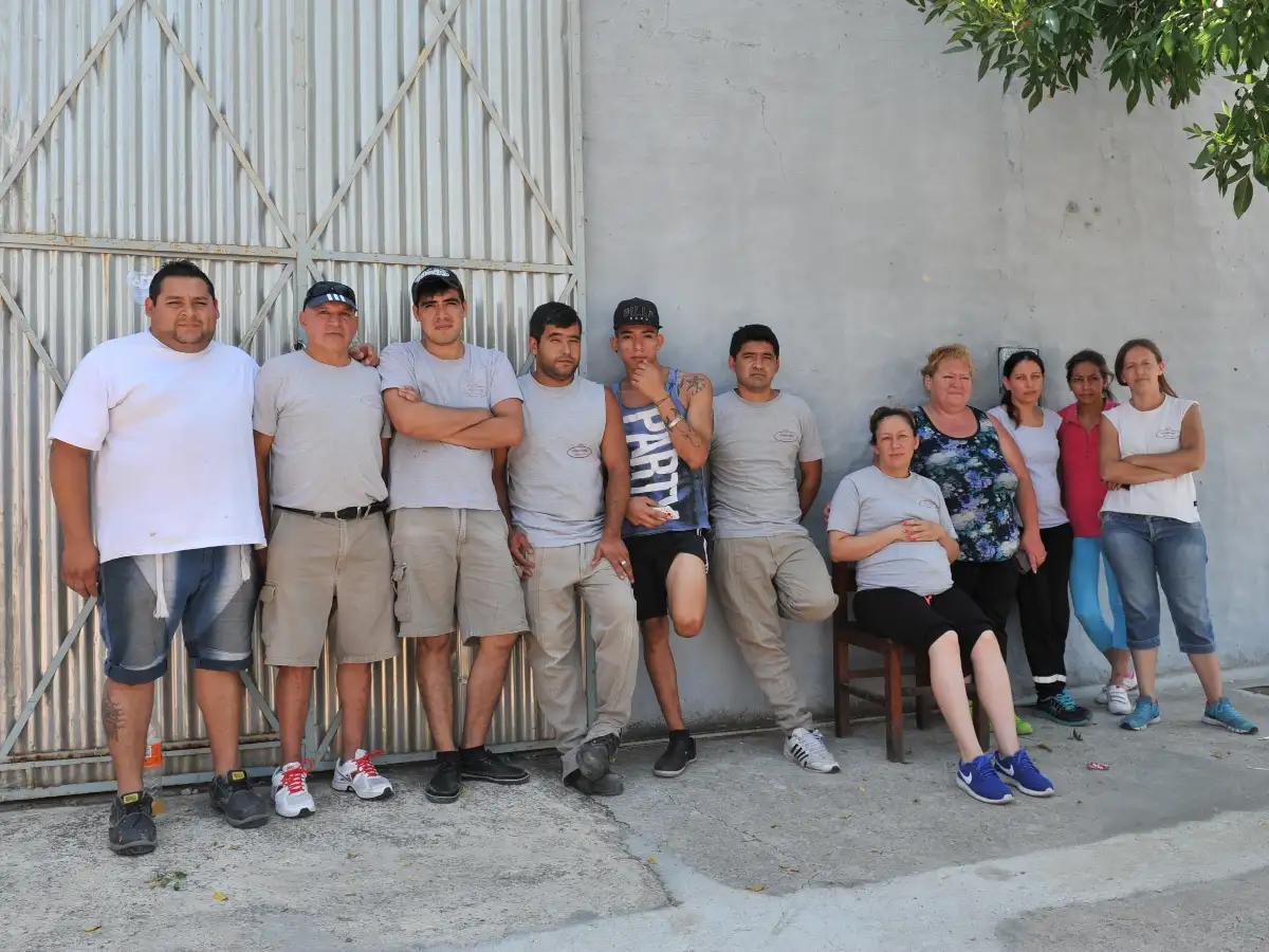Fábrica de muebles en conflicto: trabajadores no cobraron sueldo de diciembre ni aguinaldo