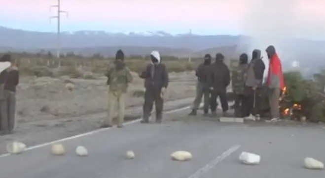 Difunden un video donde se vería a Maldonado cortando una ruta