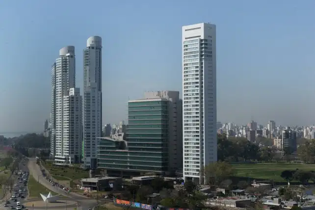 Doce edificios del centro gestionan tener sólo electricidad