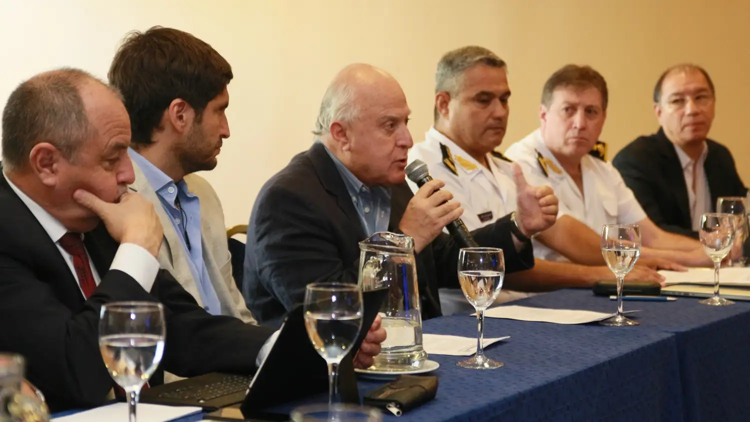 Lifschitz se reunió con funcionarios policiales