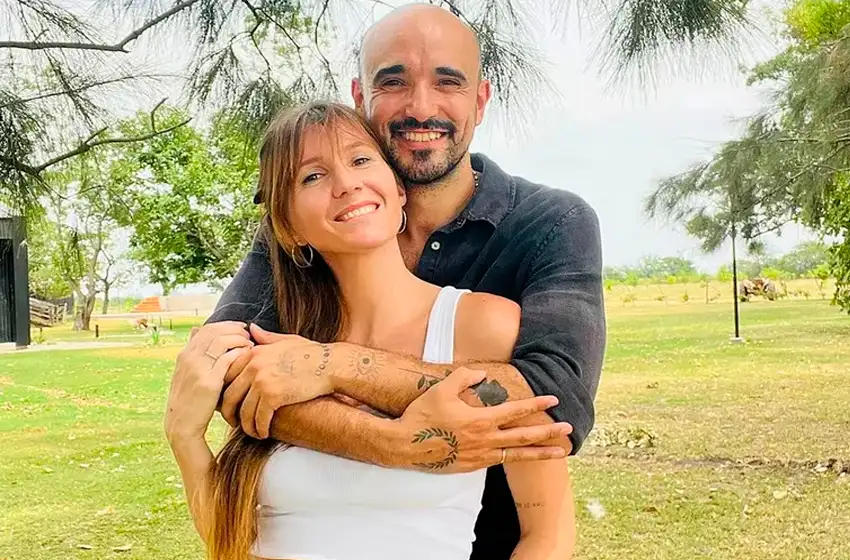 Abel Pintos anunció que espera otro hijo con Mora Calabrese: “No diremos nada, pero habrá señales”