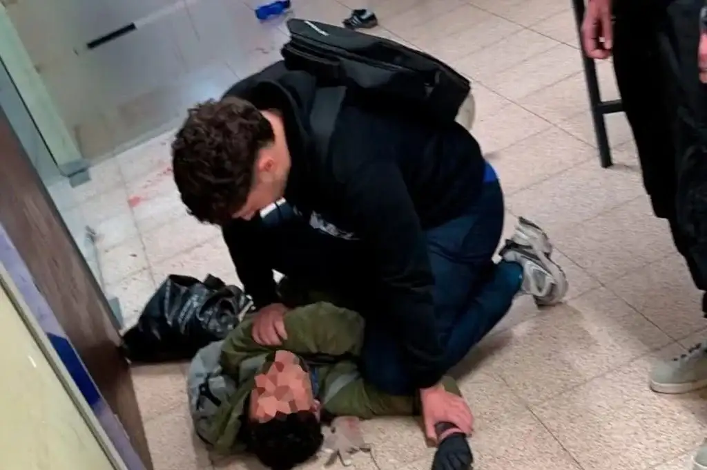 Detuvieron a un estudiante que apuñaló a su compañera
