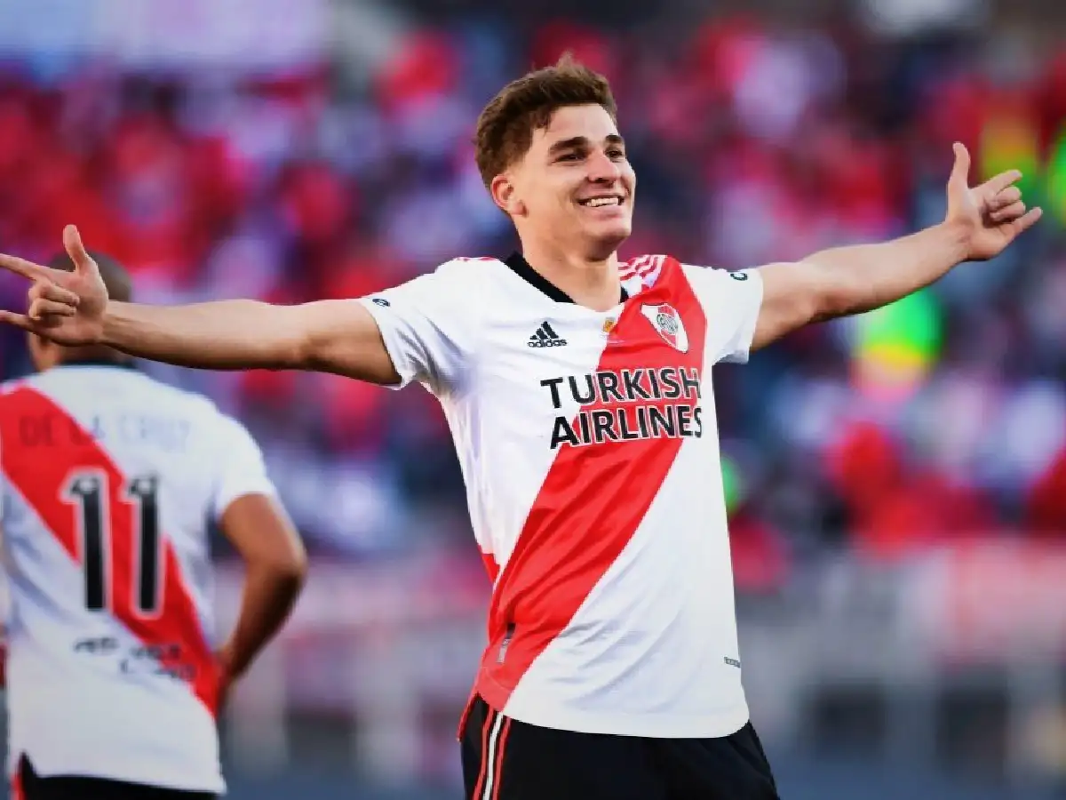 Guardiola espera a Julián Álvarez para julio