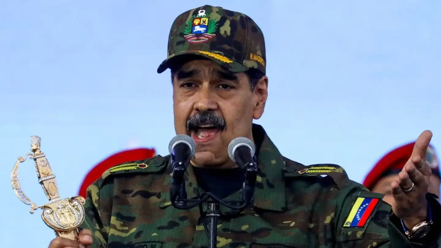 Nicolás Maduro mostró la espada de Bolívar (Foto: Reuters)
