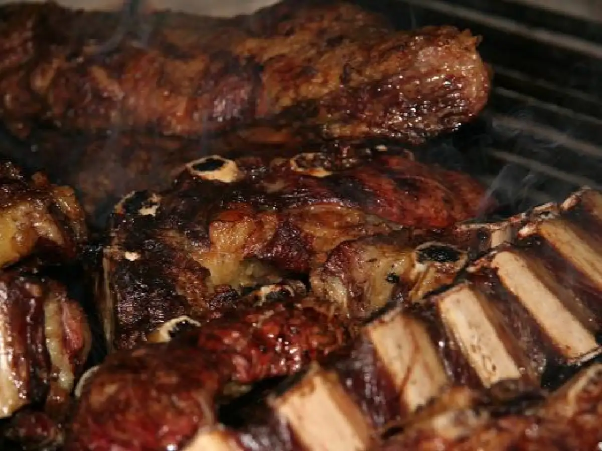 En tres días se vendieron 5.000 kilos del asado popular
