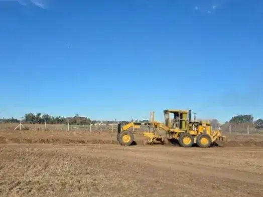 Comenzaron esta semana los primeros trabajos de movimiento y nivelación de suelo. Foto: Gentileza