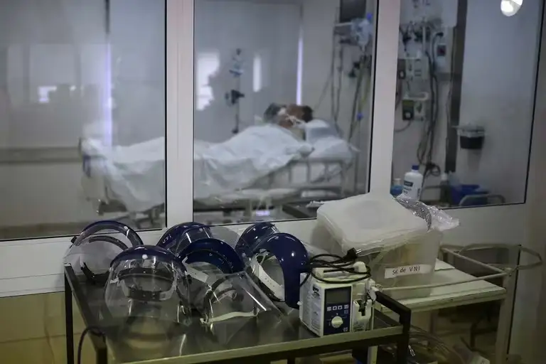 La internación en una cama en clínica médica costaría entre 150 mil y 180 mil pesos por día.