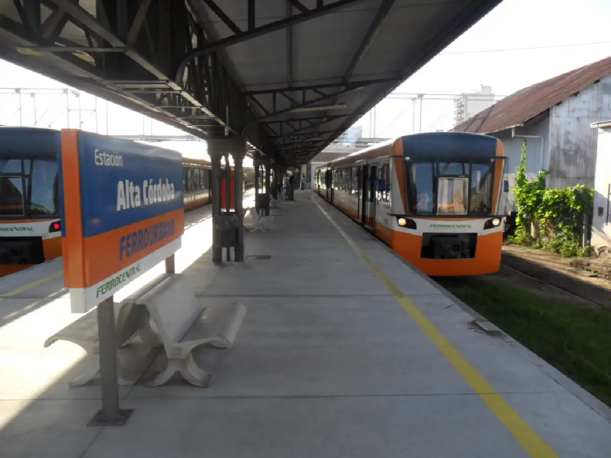 Se restableció el servicio del ferrocarril que une retiro con Rosario, Tucumán y Córdoba