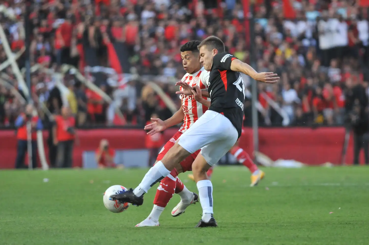 Colón empató con Unión en el Centenario