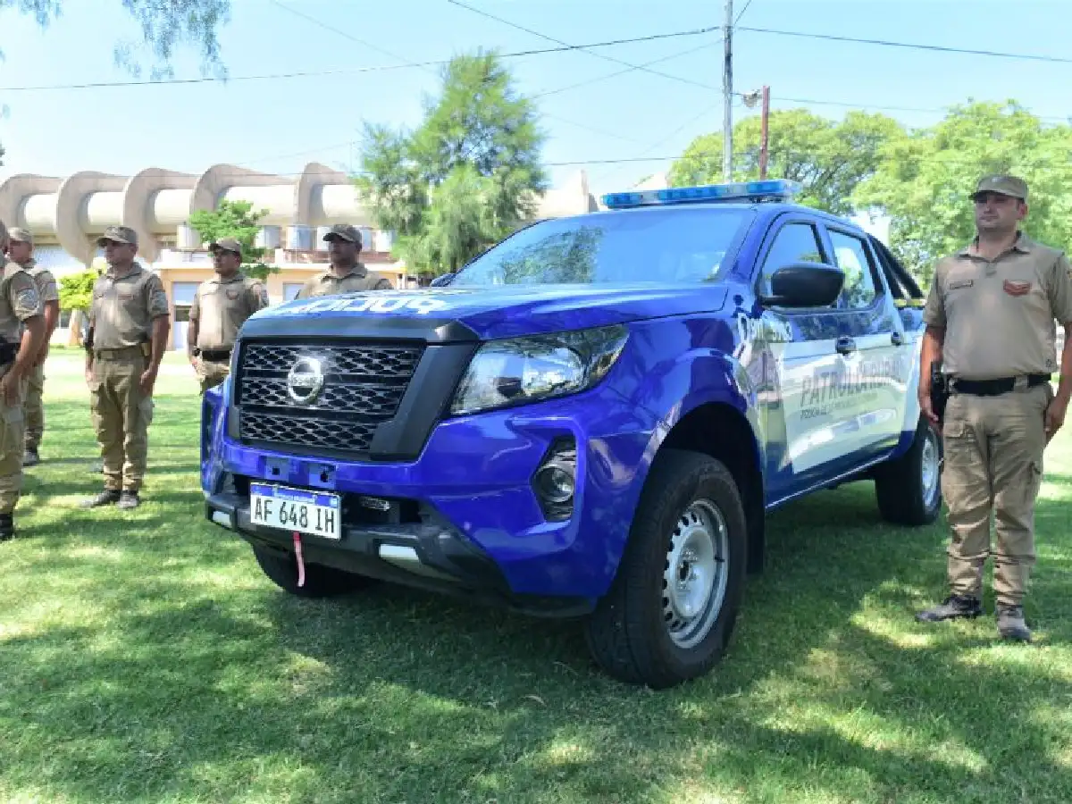 http://www.lavozdesanjusto.com.ar/noticias/articulo/-busso-entrego-fondos-por-buenas-practicas-agropecuarias-y-camioneta-para-la-patrulla-rural----132715