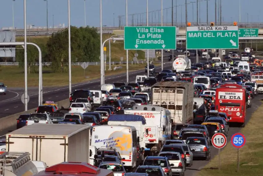 Más de 2600 autos por hora viajan a la Costa