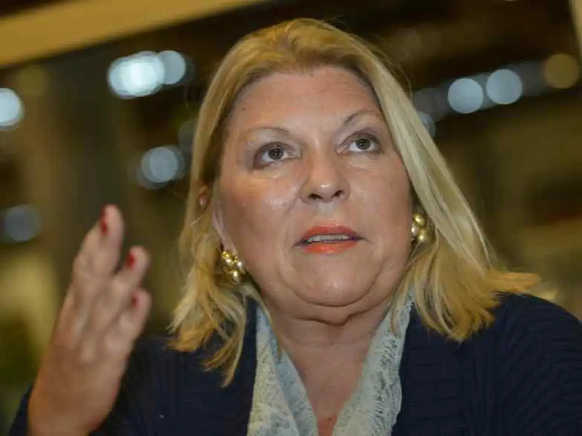 Carrió dijo que "jamás" se aplicaría la Sputnik V porque su compra fue "un negocio" entre Cristina Kirchner y Rusia