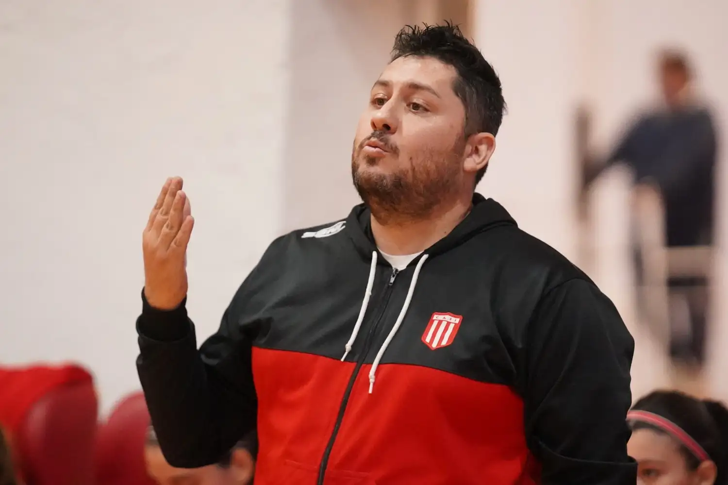 El entrenador Esteban Olivero