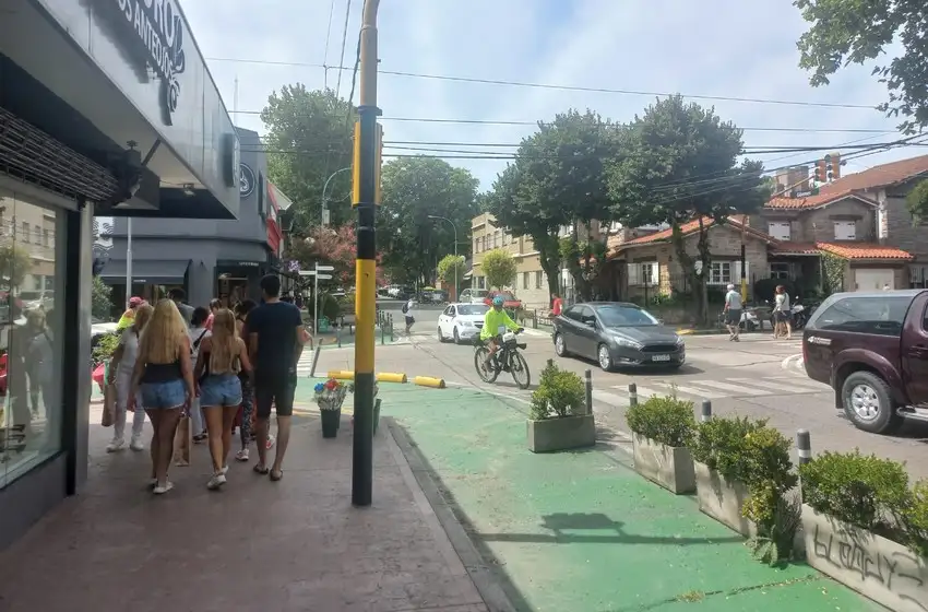 Imagen de archivo: calle Güemes..