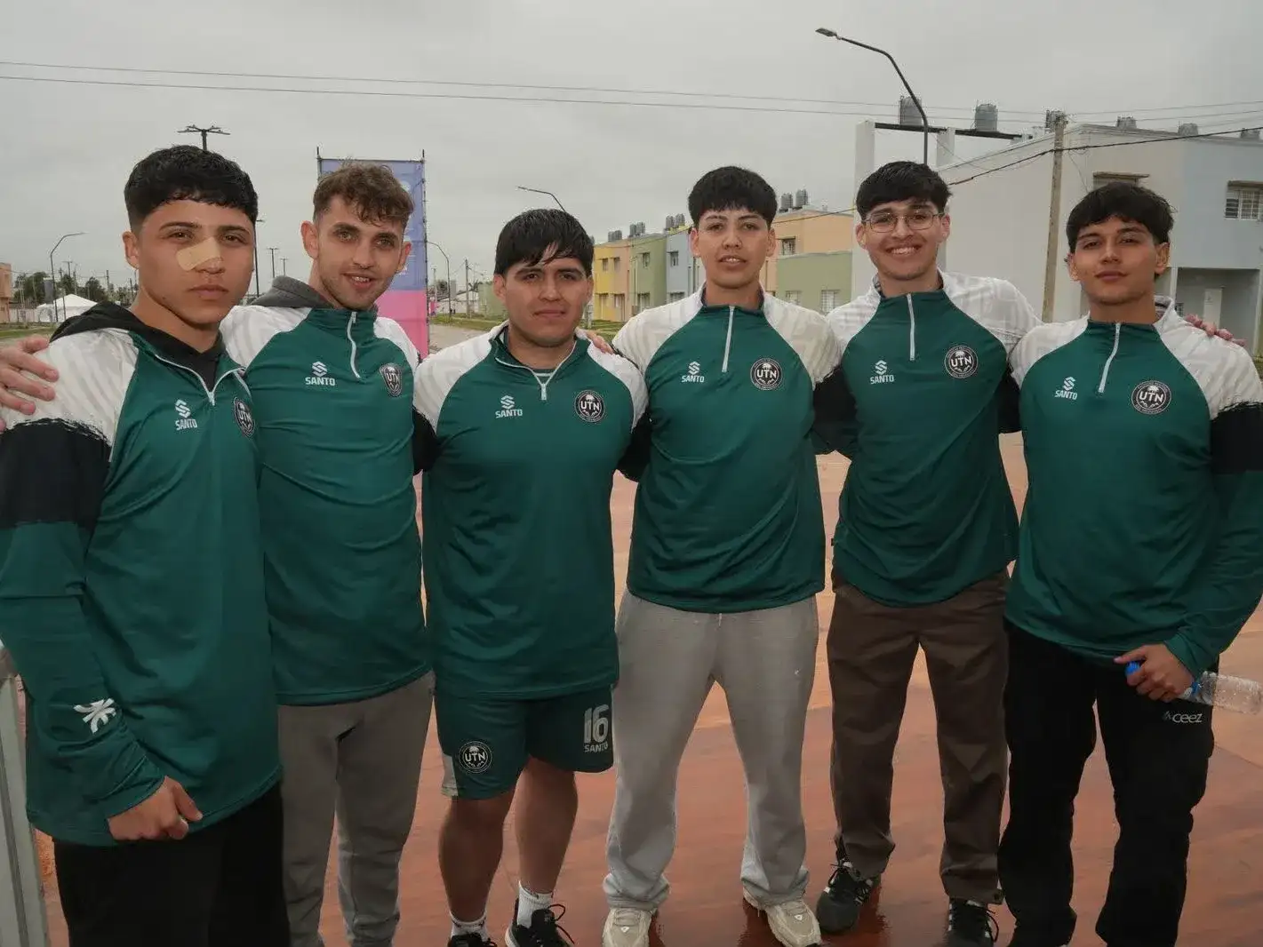 Jóvenes de distintos puntos del país aprovechan esta infraestructura construida por el gobierno.