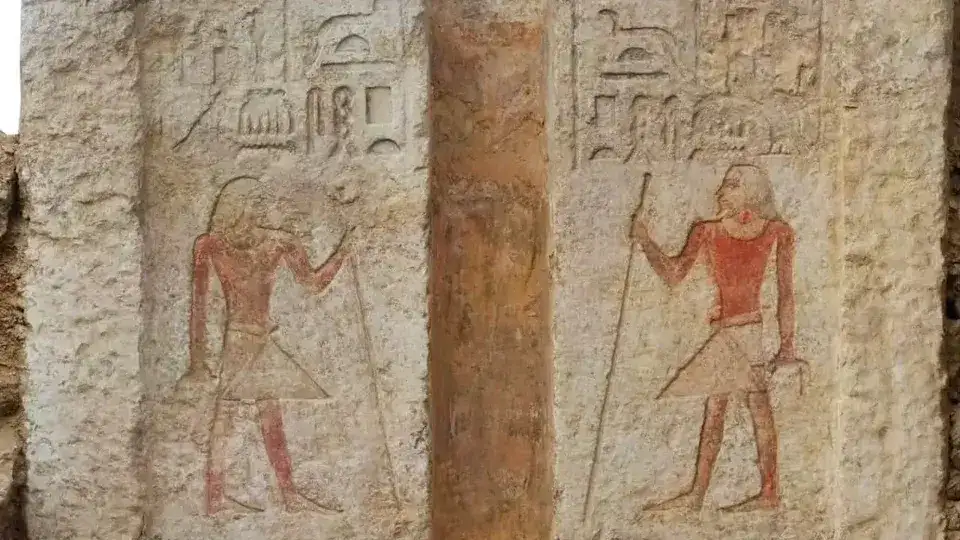 Jeroglíficos en la puerta falsa de la tumba de Sekhentio-Ptah.