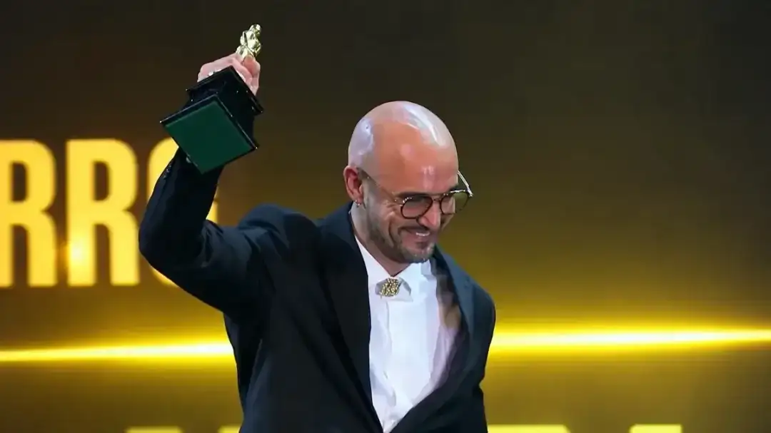 Abel Pintos se llevó el Oro en una noche que reunió a las grandes figuras de la música argentina.