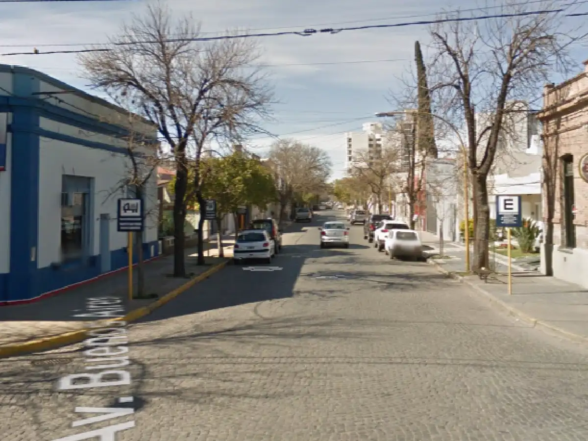 Roban en casa de barrio Roca 