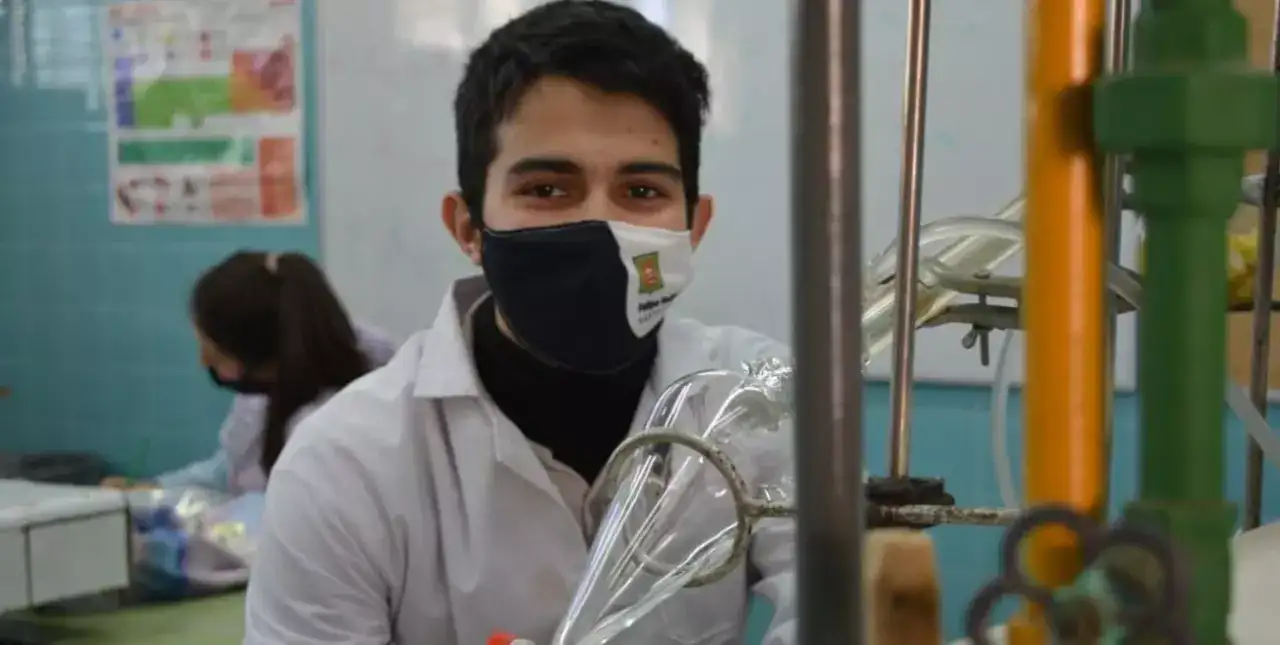 “Disfruté el examen como nunca”: un santafesino ganó el bronce en las Olimpiadas Internacionales de Química