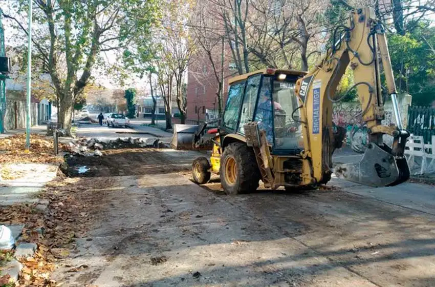 Corte en Rawson y España por arreglos de asfaltos