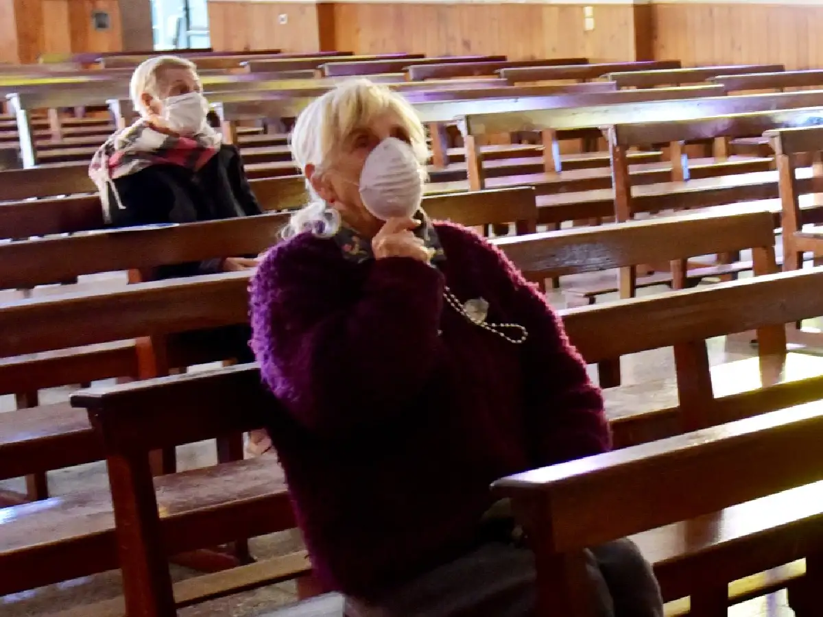 Empleadas domésticas y cultos religiosos, entre los anuncios de Schiaretti