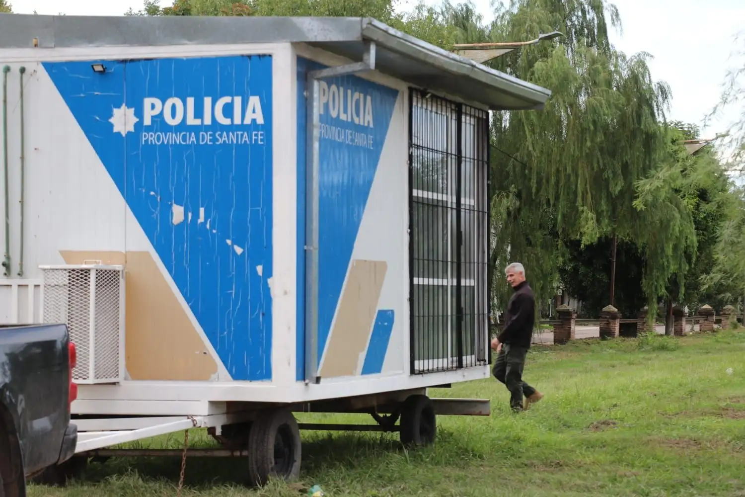 A pedido de los vecinos, colocaron nuevamente la casilla policial en el barrio siete Jefes