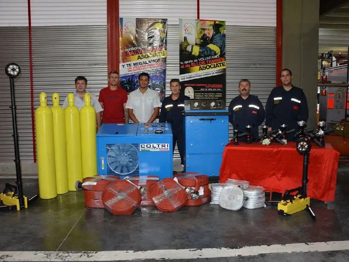 Pese a la crisis económica, Bomberos incorporó equipos de alta tecnología 