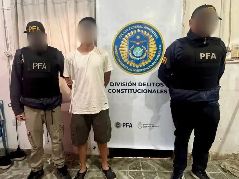 Un joven de 21 años fue detenido por amenazas contra el presidente Javier Milei. Foto: Agencia NA/Policía Federal.