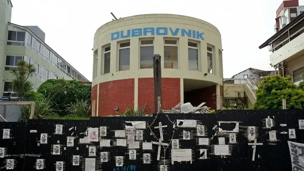 El frente del Apart Hotel Dubrovnik tras el derrumbe (DIB | Marcelo Metayer)