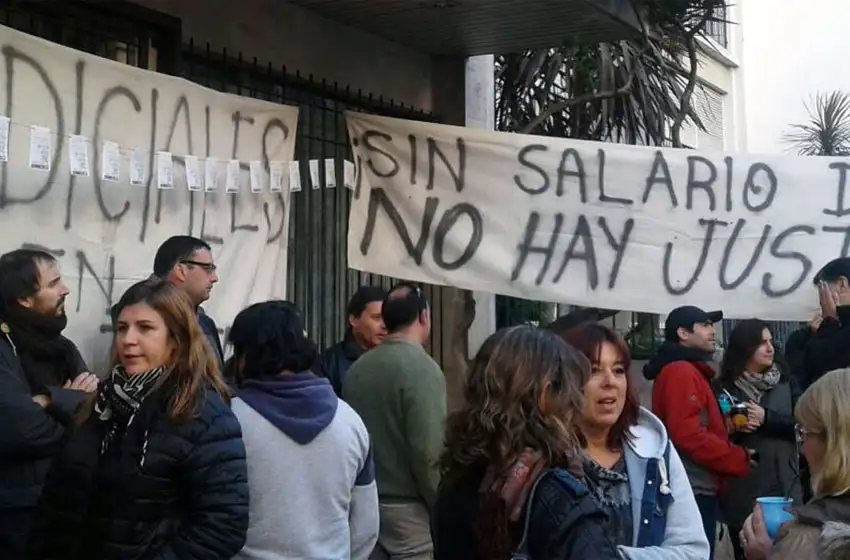 Trabajadores judiciales realizan un paro por 24 horas